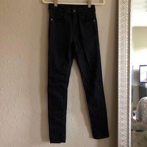 Black high waisted skinny jean